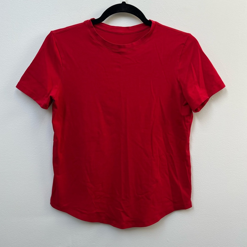 Lululemon Tee